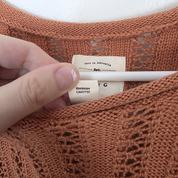BillaBong Orange Brown Open Knit Beachy Boho Good Luck Sweater Size Medium - Picture 6 of 7